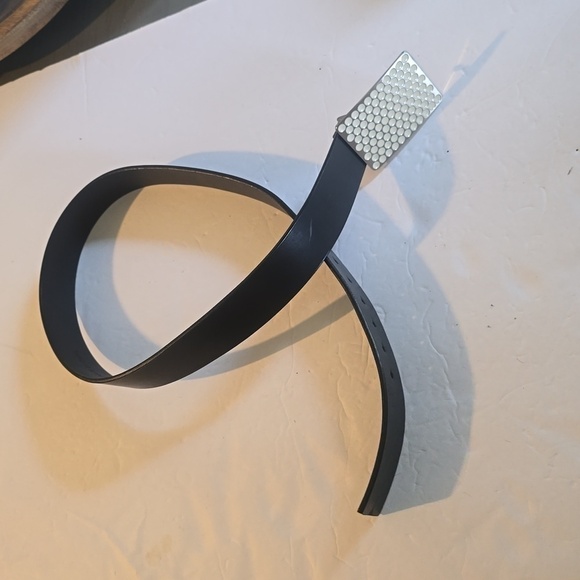 Geometric Buckle Black leather Belt Sz.32 main image 8